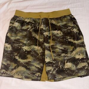 Men's Lululemon Green Camouflage Shorts